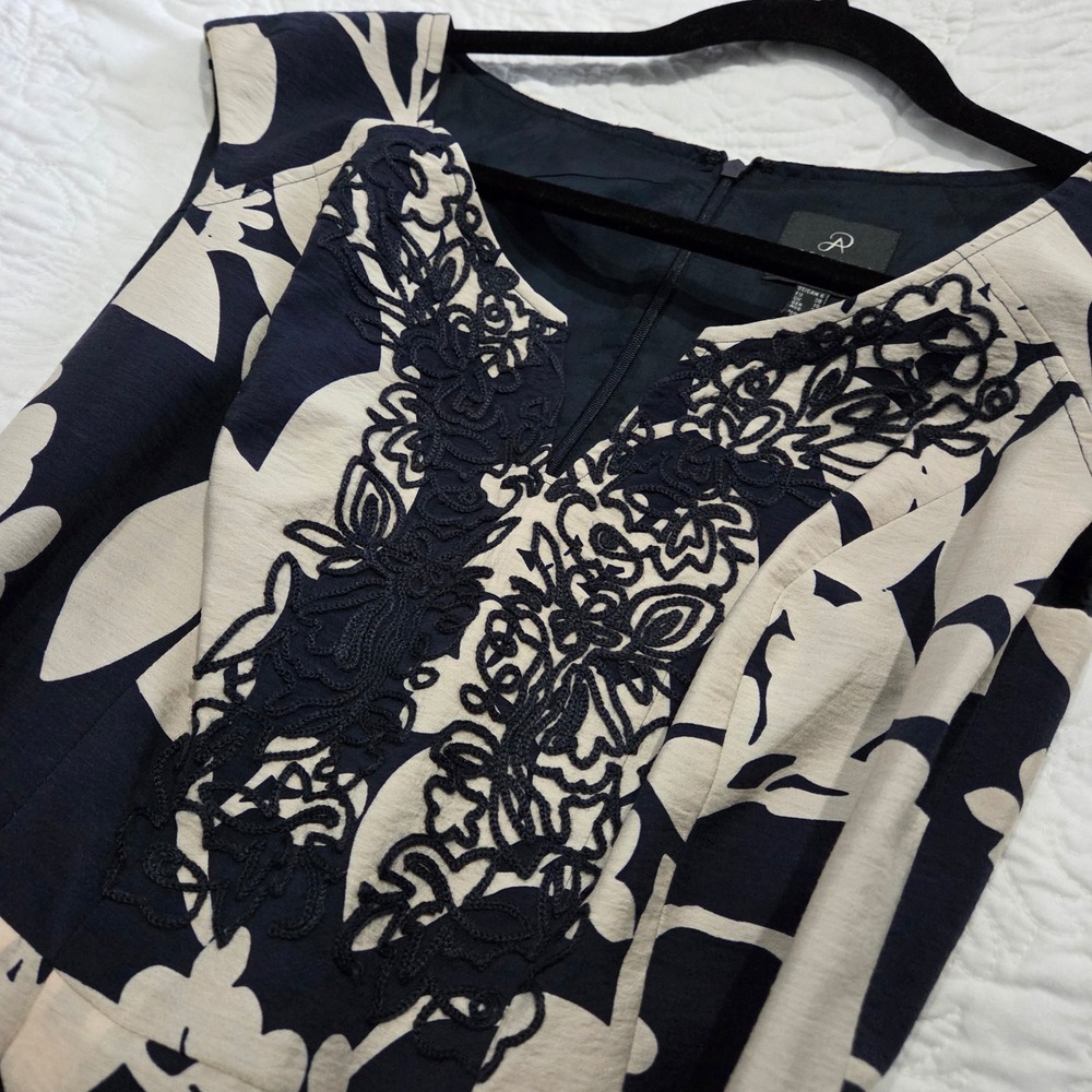 Adriana Pappell Floral Print Midi Dress with Navy Cream size 6 textured stitch